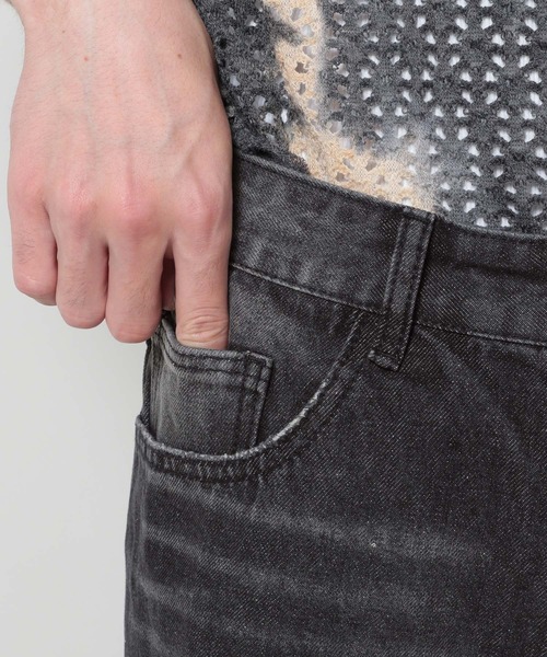 INFLATION(インフレーション)の「INFLATION/RIPPEDデニムショートパンツ(デニムパンツ・メンズ・ブラック・MEDIUM/LARGE)」の6枚目の写真