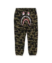 A BATHING APE（アベイシングエイプ）の「1ST CAMO SHARK SWEATPANTS（その他パンツ・メンズ）」