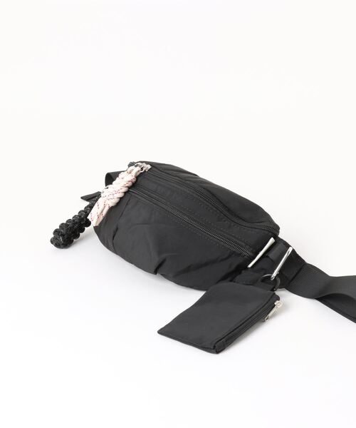 Casselini（キャセリーニ）の「撥水ナイロンウエストポーチ（ボディバッグ/ウエストポーチ・レディース・ライトグレー/ブラック・ONE SIZE）」の14枚目の写真