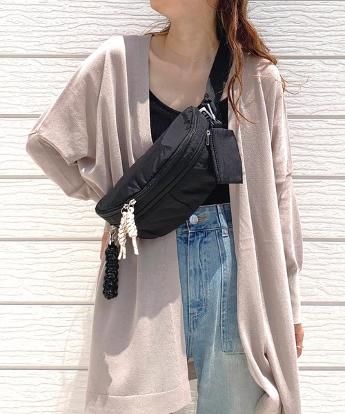 Casselini（キャセリーニ）の「撥水ナイロンウエストポーチ（ボディバッグ/ウエストポーチ・レディース・ライトグレー/ブラック・ONE SIZE）」の3枚目の写真