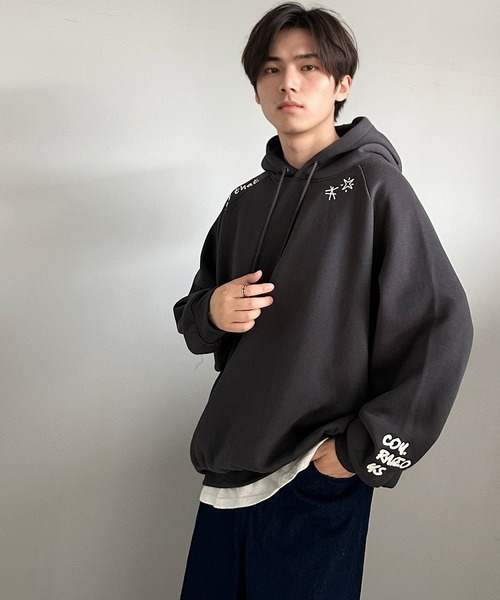 Java（ジャバ）の「《JaVa ジャバコラボ》ラフに過ごしたい日にもトレンドをプラス。ランダム刺繍裏起毛パーカー（パーカー・メンズ・杢グレー/ネイビー/チャコール/オートミール・MEDIUM/LARGE/X-LARGE）」の8枚目の写真