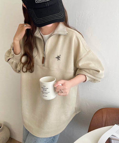 classicalelf(クラシカルエルフ)の「ゆったりシルエットでこなれ感。胸刺繍スエードポンチハーフジッププルオーバー(スウェット・レディース・アイボリー/オフホワイト/モカ・MEDIUM/LARGE/X-LARGE/SMALL)」の13枚目の写真