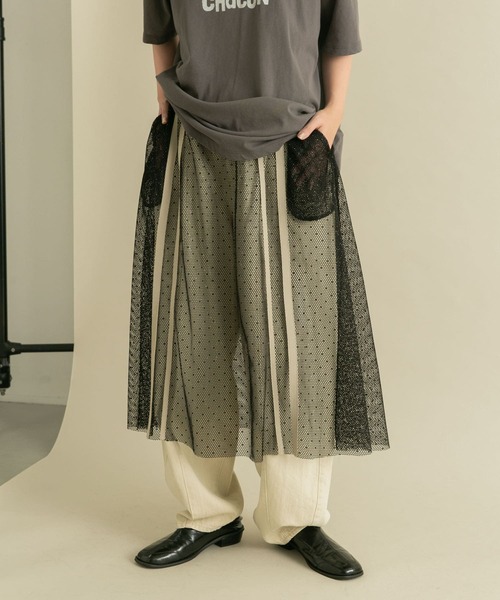 KBF（ケイビーエフ）の「メッシュラインレイヤードスカート（スカート・レディース・ブラック/オフホワイト・ONE）」の2枚目の写真