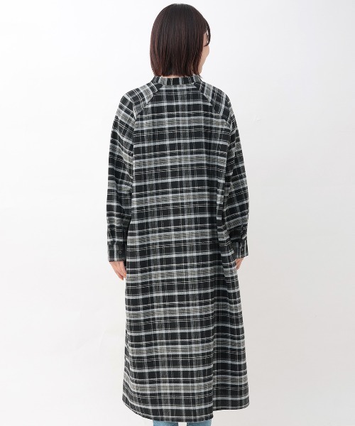 チチカカ(チチカカ)の「リャマ刺繍チェックシャツワンピース(シャツワンピース・レディース・ブラック/ライトグレー/グリーン・FREE)」の15枚目の写真