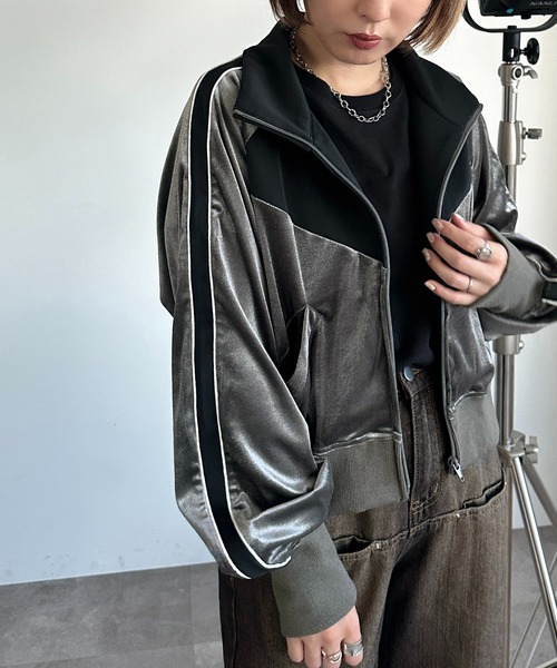 apres jour mignon(アプレジュールミニョン)の「アソートトラックジャケット【ZOZOTOWN限定アイテム】(ジャージ・レディース・ブラック/パープル/カーキ/ブラック系その他/グレイッシュベージュ・X-LARGE/フリー)」の14枚目の写真