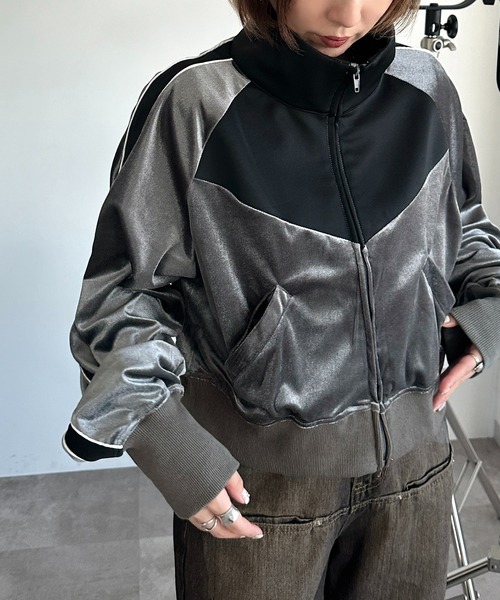 apres jour mignon(アプレジュールミニョン)の「アソートトラックジャケット【ZOZOTOWN限定アイテム】(ジャージ・レディース・ブラック/パープル/カーキ/ブラック系その他/グレイッシュベージュ・X-LARGE/フリー)」の18枚目の写真