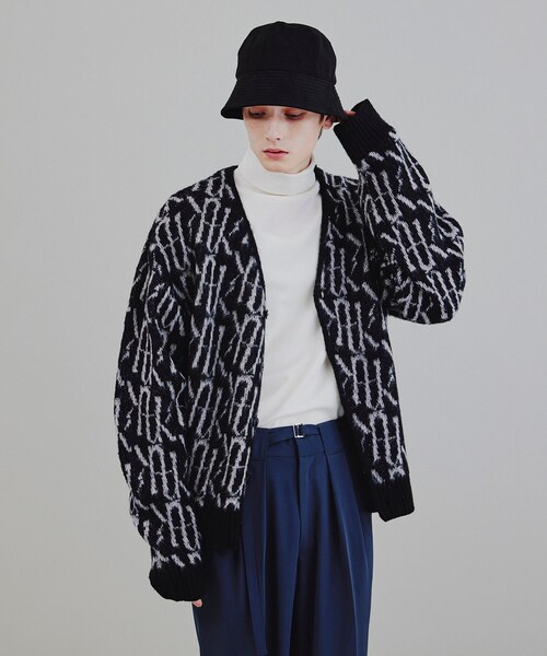 tk.TAKEO KIKUCHI（ティーケータケオキクチ）の「◆【洗える】シャギーカラーニット アソートカーディガン（カーディガン/ボレロ・メンズ・ライトブルー/ブラック/サックスブルー/イエロー/ブルー/グリーン/ライトパープル/ブラック系/ブラック系3/ブラック系4/ライトグレー系9/ダークブラウン系4/ダークグリーン系1/ブルー系1/ブルー系3/パープル系/イエロー系9/ピンク系/レッド系1・01/02/03）」の5枚目の写真