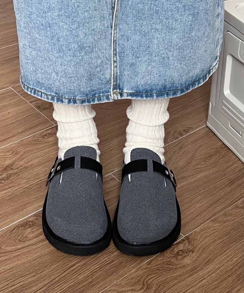 WEGO（ウィゴー）の「WEGO/スエード風クロッグベルトサンダル（スリッポン・レディース・グレー/ブラック/ブラウン・MEDIUM/LARGE）」の6枚目の写真