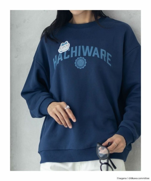 Mac-House(マックハウス)の「【 ちいかわ 】 ちいかわ ハチワレ うさぎ モモンガ 裏毛 プリントトレーナー(スウェット・レディース・ピンク/ベージュ系その他/ネイビー/パープル・M/L)」の3枚目の写真