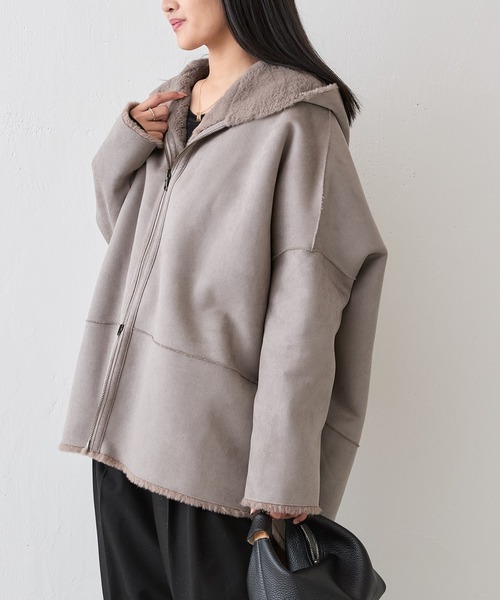 Lui's（ルイス）の「フェイクムートンコクーンフードコート（その他アウター・レディース・チャコールグレー/アイボリー/ベージュ・FREE）」の22枚目の写真