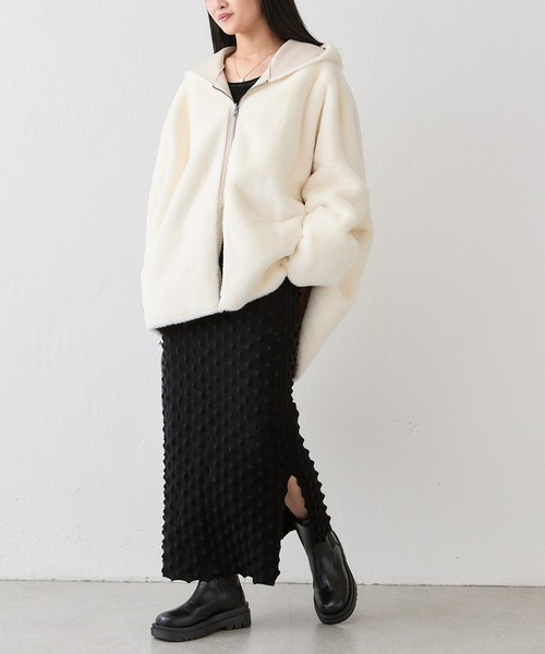 Lui's（ルイス）の「フェイクムートンコクーンフードコート（その他アウター・レディース・チャコールグレー/アイボリー/ベージュ・FREE）」の13枚目の写真