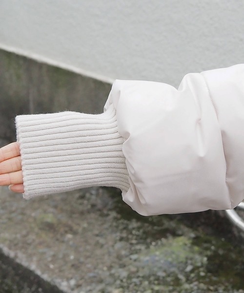 tiptop(ティップトップ)の「フェイクダウン襟リブブルゾン(ダウンジャケット/コート・レディース・アイボリー/ブラック・FREE)」の15枚目の写真