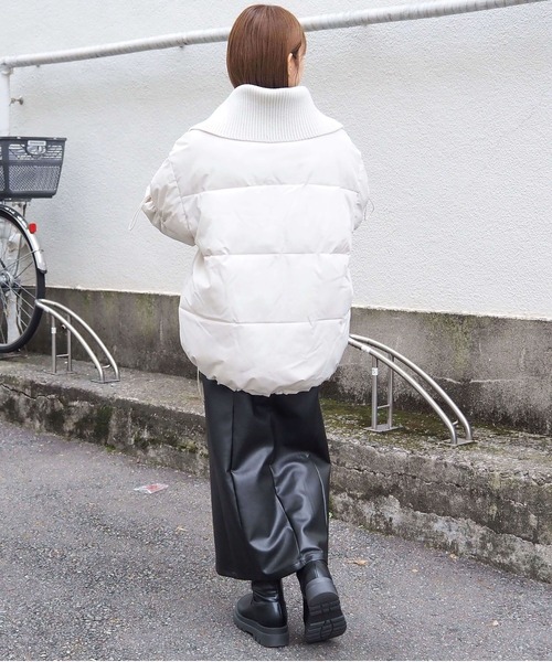 tiptop(ティップトップ)の「フェイクダウン襟リブブルゾン(ダウンジャケット/コート・レディース・アイボリー/ブラック・FREE)」の9枚目の写真