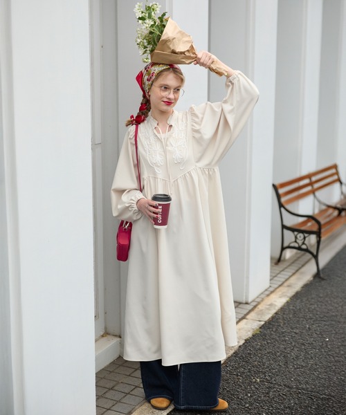 コード刺繍 フリルネックボリュームギャザーカフタンワンピース