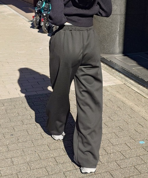 madrepadre（マドレパドレ）の「レイヤード風フロントロゴスウェットパンツ（スウェットパンツ・レディース・ブラック・FREE）」の6枚目の写真