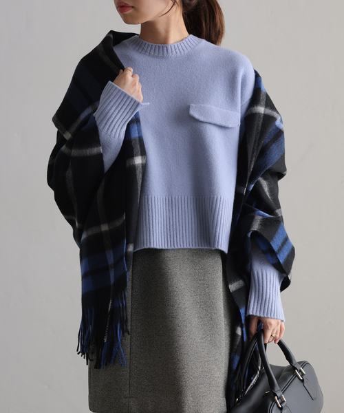 La TOTALITE(ラトータリテ)の「ウールカシミヤフラップニット(ニット/セーター・レディース・ホワイト/タン/ラベンダー/チャコールグレー・FREE)」の4枚目の写真