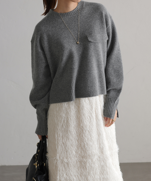 La TOTALITE(ラトータリテ)の「ウールカシミヤフラップニット(ニット/セーター・レディース・ホワイト/タン/ラベンダー/チャコールグレー・FREE)」の2枚目の写真