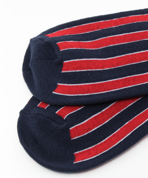 CHUBBYGANG（チャビーギャング）の「レジメンタルストライプ　クルーソックス（ソックス/靴下・キッズ・ホワイト/ネイビー/グレー・16/22/19/13）」の7枚目の写真
