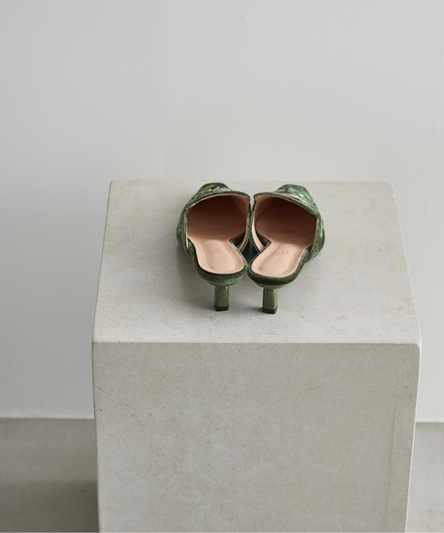 セール】フラワー刺繍ベロアベトナムサンダル（サンダル）｜THE