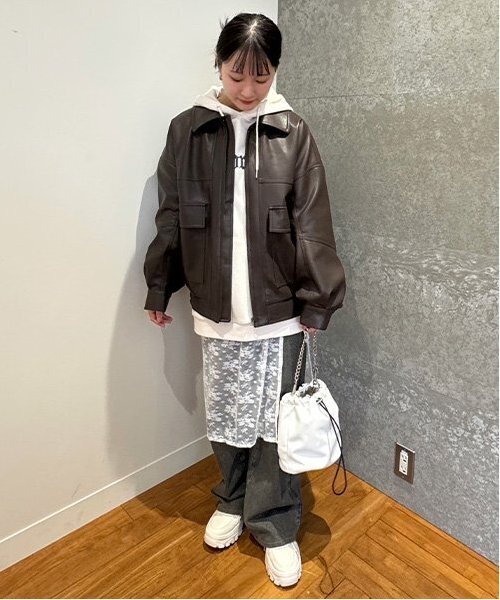 Mi-je(ミジェ)の「ルーズフーディー【韓国ファッション】(パーカー・レディース・アイボリー/ネイビー/ピンク・F)」の13枚目の写真