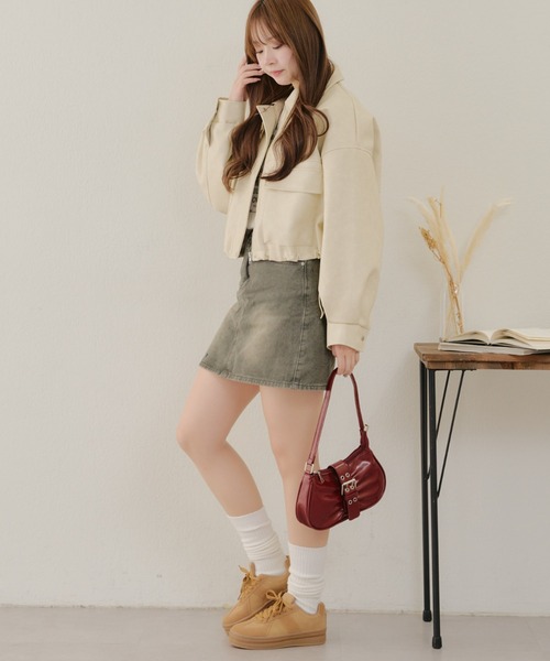 Remind me and forever（リマインドミーアンドフォーエバー）の「【ヴィンテージ加工で溢れるトレンド感！】ショート丈合皮ブルゾン（ライダースジャケット・レディース・グレー/アイボリー/ブラック/ブラウン・FREE）」の14枚目の写真