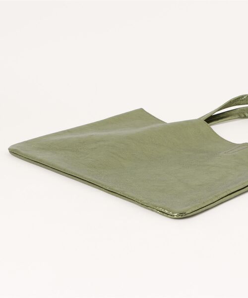 andrea cardone(アンドレアカルドネ)の「【ANDREA CARDONE】レザービッグトートバッグ(Q56601)(トートバッグ・レディース・シルバー/ブロンズ/グリーン・ALL)」の5枚目の写真