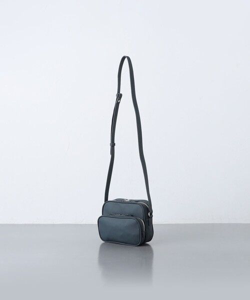 UNITED ARROWS（ユナイテッドアローズ）の「マイクロファイバー ミニ ショルダーバッグ（ショルダーバッグ・メンズ・ブラック/ロイヤルブルー・FREE）」の5枚目の写真