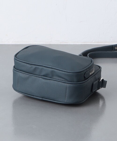 UNITED ARROWS（ユナイテッドアローズ）の「マイクロファイバー ミニ ショルダーバッグ（ショルダーバッグ・メンズ・ブラック/ロイヤルブルー・FREE）」の6枚目の写真