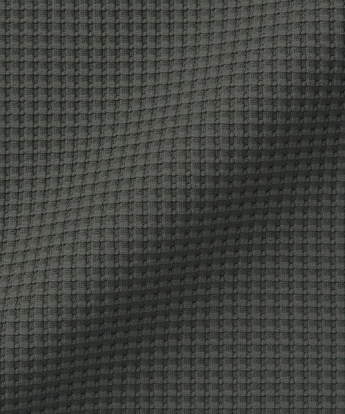 無印良品（ムジルシリョウヒン）の「紳士　ＵＶカット乾きやすいワッフルヘンリーネック長袖Ｔシャツ（Tシャツ/カットソー・メンズ・オフホワイト/ブラック/ダークグレー/サンドベージュ・S/M/L/XL）」の22枚目の写真