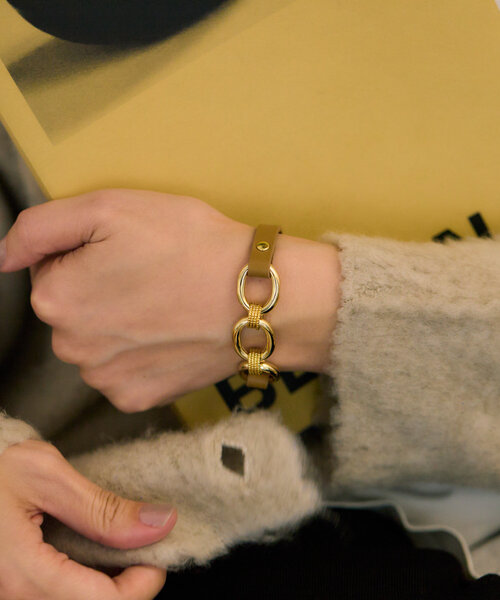 ear PAPILLONNER（イアパピヨネ）の「トップチェーンレザーブレスレット（ブレスレット・レディース・ホワイト/キャメル・FREE）」の9枚目の写真