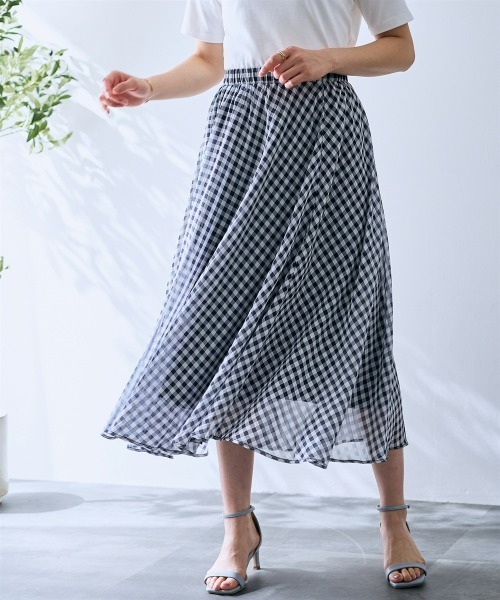 SMILE LAND(スマイルランド)の「ギンガムチェックフレアスカート<大きいサイズ有>【OtonaSMILE】(スカート・レディース・ダークネイビー・M/L/LL/3L/4L)」の2枚目の写真