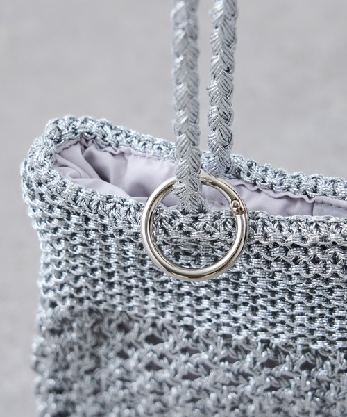 CIAOPANIC TYPY(チャオパニックティピー)の「【2025年S/S新作】カラビナ付きメタリックヤーンBAG(トートバッグ・レディース・ガンメタ/ゴールド/シルバー・ONE SIZE)」の14枚目の写真