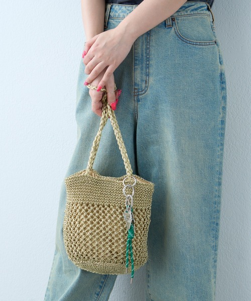 CIAOPANIC TYPY(チャオパニックティピー)の「【2025年S/S新作】カラビナ付きメタリックヤーンBAG(トートバッグ・レディース・ガンメタ/ゴールド/シルバー・ONE SIZE)」の4枚目の写真