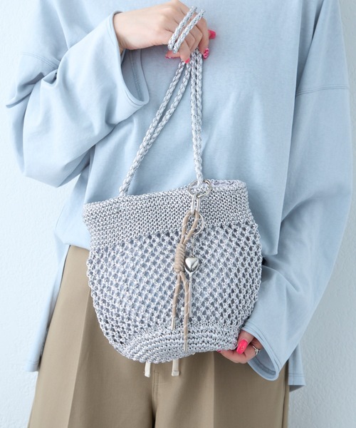 CIAOPANIC TYPY(チャオパニックティピー)の「【2025年S/S新作】カラビナ付きメタリックヤーンBAG(トートバッグ・レディース・ガンメタ/ゴールド/シルバー・ONE SIZE)」の8枚目の写真