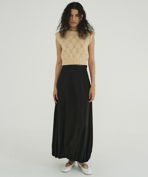 CLANE（クラネ）の「SATIN BALLOON SKIRT（スカート・レディース・ブルー/アイボリー/ブラック・0/1/2）」の14枚目の写真