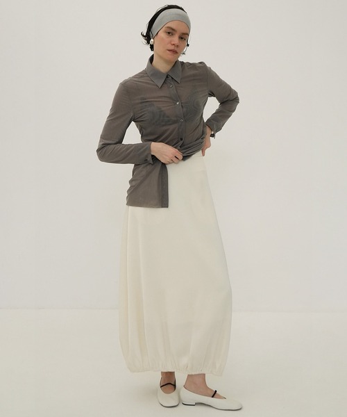 CLANE（クラネ）の「SATIN BALLOON SKIRT（スカート・レディース・ブルー/アイボリー/ブラック・0/1/2）」の8枚目の写真