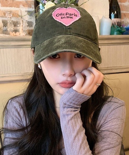 SHEPP（シープ）の「ハートロゴワッペン ビンテージ風キャップ（キャップ・レディース・ブラック/グレー/ピンク/ブラウン/カーキ・F）」の4枚目の写真