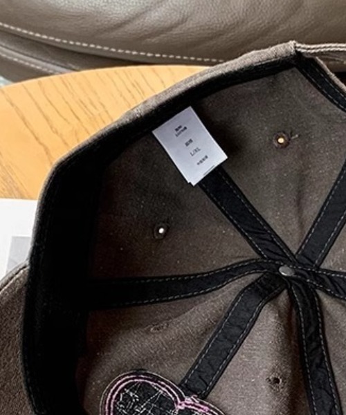 SHEPP（シープ）の「ハートロゴワッペン ビンテージ風キャップ（キャップ・レディース・ブラック/グレー/ピンク/ブラウン/カーキ・F）」の15枚目の写真