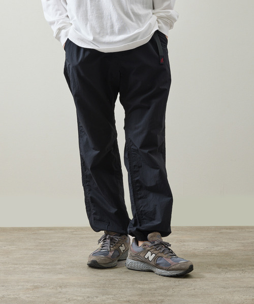 And A（アンドエー）の「Gramicci グラミチ / NYLON TRACK PANT 撥水防風ナイロントラックパンツ / G4SM-P119（その他パンツ・メンズ・オリーブ/ネイビー/ベージュ系その他/ブラック・SMALL/X-LARGE/LARGE/MEDIUM）」の14枚目の写真