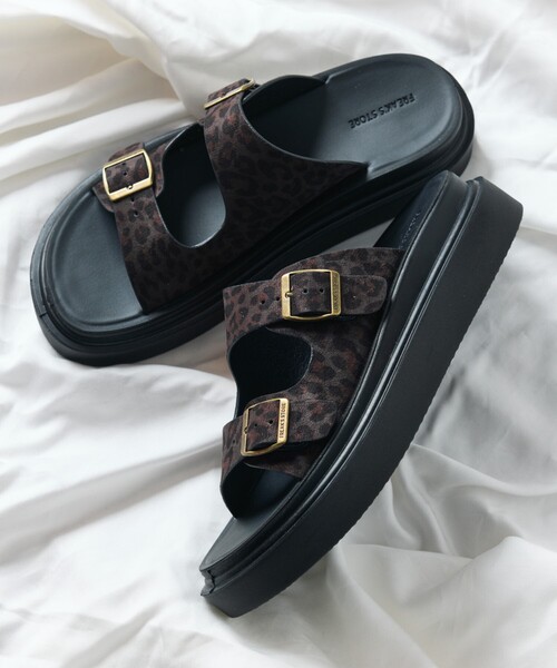 FREAK'S STORE（フリークスストア）の「限定展開 フェイクスウェード ダブルストラップ スライド サンダル / プラットフォームソール（サンダル・メンズ・チャコールグレー/レオパード/ブラック/グレー系その他/グレイッシュベージュ・23cm/24cm/25cm/26cm/27cm/28cm）」の4枚目の写真