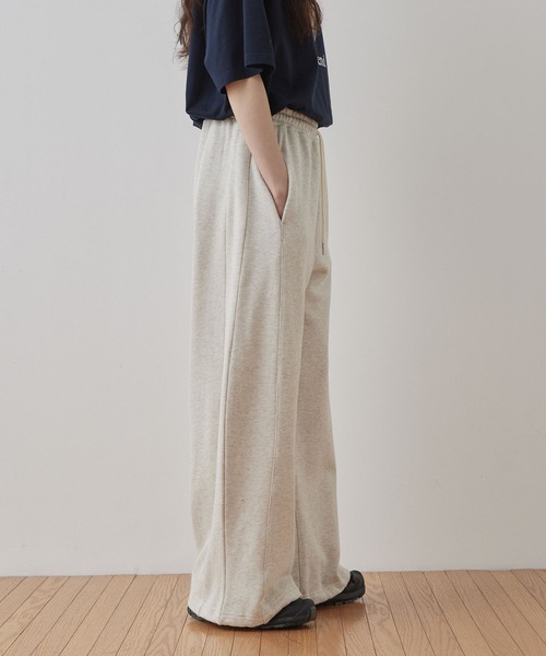 Unblend(アンブレンド)の「【Unblend】ドローコード カーブシルエット スウェットパンツ(スウェットパンツ・レディース・ネイビー/オートミール・FREE)」の5枚目の写真