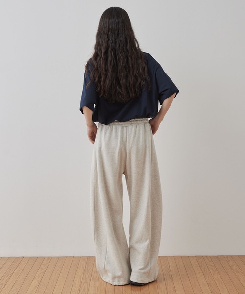 Unblend(アンブレンド)の「【Unblend】ドローコード カーブシルエット スウェットパンツ(スウェットパンツ・レディース・ネイビー/オートミール・FREE)」の12枚目の写真