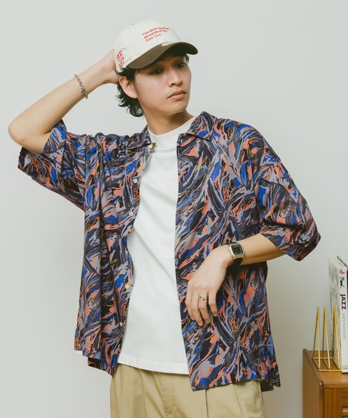 RAGEBLUE(レイジブルー)の「レーヨン総柄シャツ(シャツ/ブラウス・メンズ・ホワイト系その他2/ブラック系その他/グレー系その他/ホワイト系その他3・SMALL/MEDIUM/LARGE)」の4枚目の写真