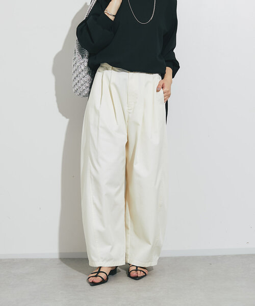 un dix cors(アンディコール)の「《デイリーに着回せる!》カーブチノパンツ(チノパンツ・レディース・オフホワイト/キャメル・FREE)」の3枚目の写真