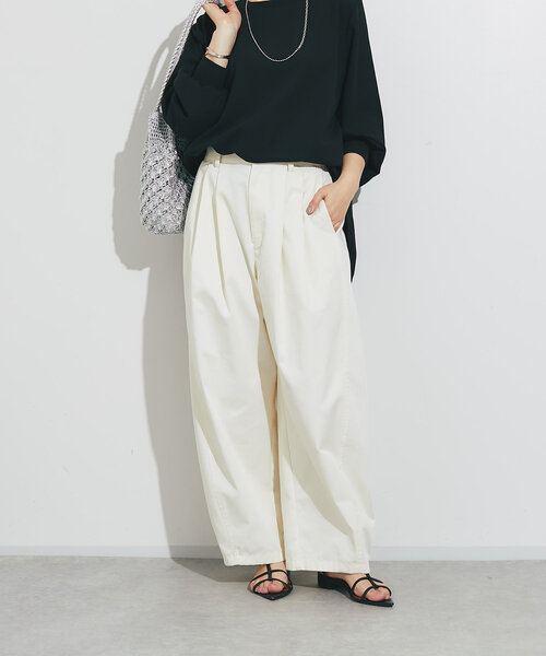 un dix cors(アンディコール)の「《デイリーに着回せる!》カーブチノパンツ(チノパンツ・レディース・オフホワイト/キャメル・FREE)」の4枚目の写真