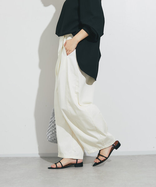 un dix cors(アンディコール)の「《デイリーに着回せる!》カーブチノパンツ(チノパンツ・レディース・オフホワイト/キャメル・FREE)」の5枚目の写真