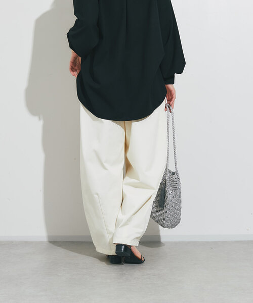 un dix cors(アンディコール)の「《デイリーに着回せる!》カーブチノパンツ(チノパンツ・レディース・オフホワイト/キャメル・FREE)」の6枚目の写真