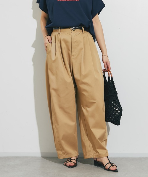 un dix cors(アンディコール)の「《デイリーに着回せる!》カーブチノパンツ(チノパンツ・レディース・オフホワイト/キャメル・FREE)」の2枚目の写真