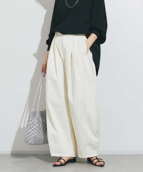 un dix cors(アンディコール)の「《デイリーに着回せる!》カーブチノパンツ(チノパンツ・レディース・オフホワイト/キャメル・FREE)」の1枚目の写真