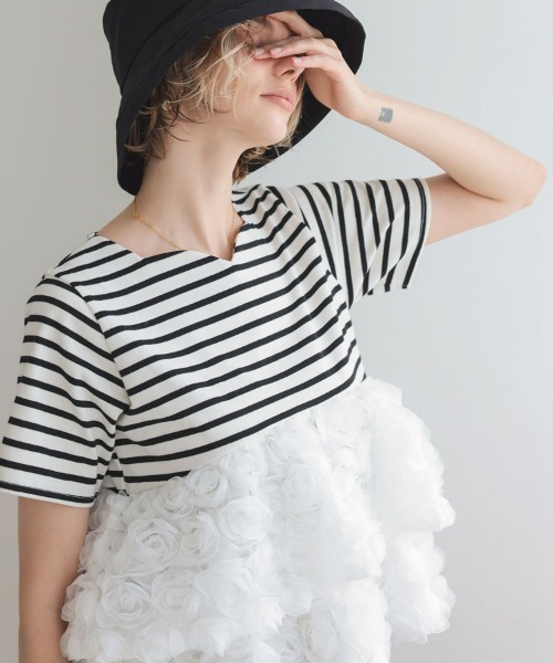 DONOBAN（ドノバン）の「フラワーチュールボーダートップス（Tシャツ/カットソー・レディース・ブラック/レッド・ONE）」の5枚目の写真